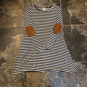 Yelete Women’s Black/white striped dress Small
